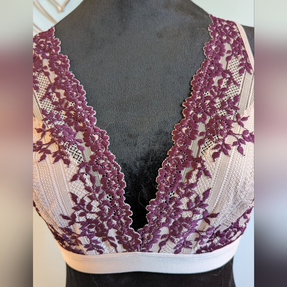 Soma Embrace Lace Soft Cup Bralette (38) - Picture 3 of 7